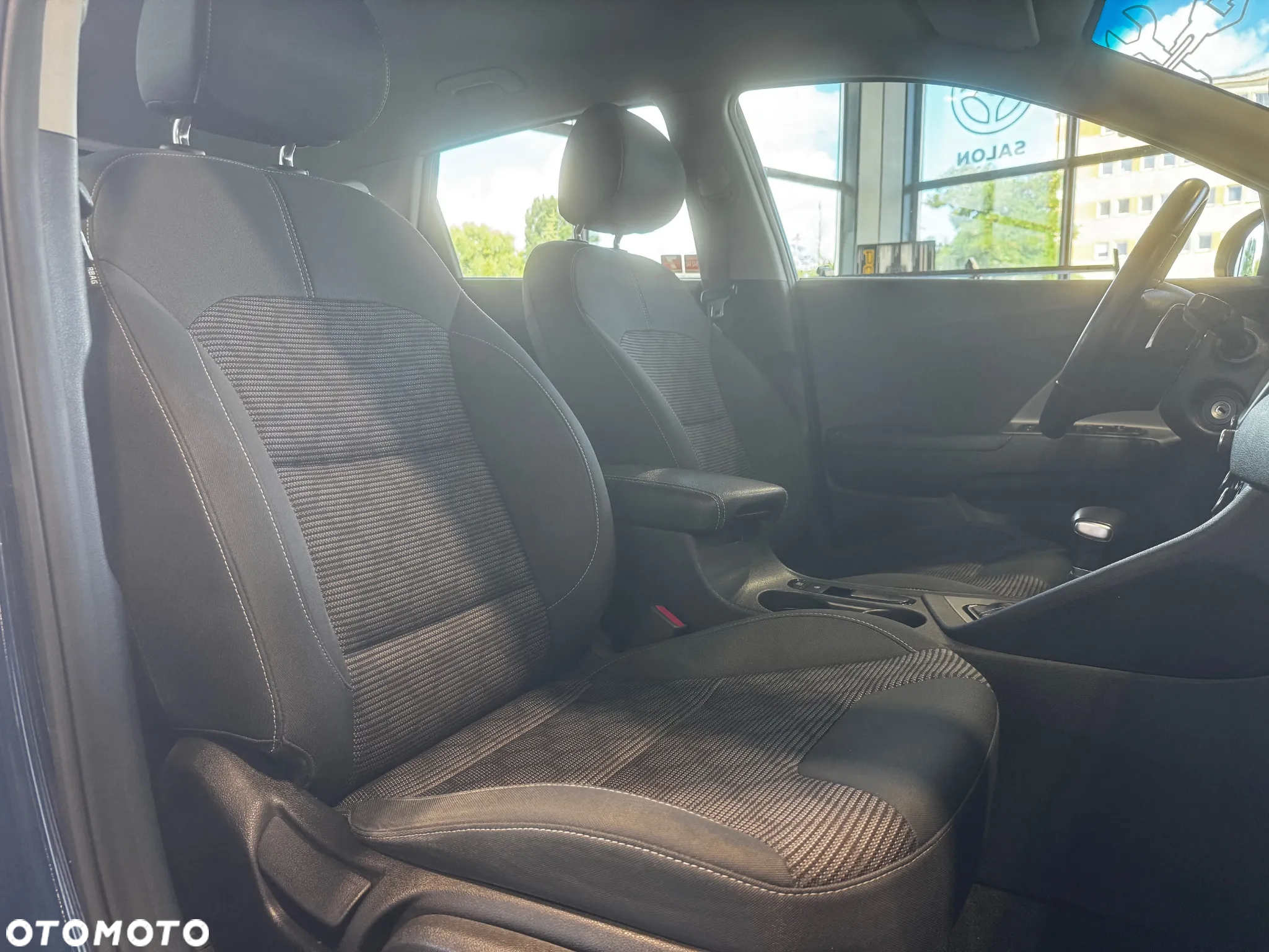 Kia Niro 1.6 GDI Hybrid L Business Line - 17