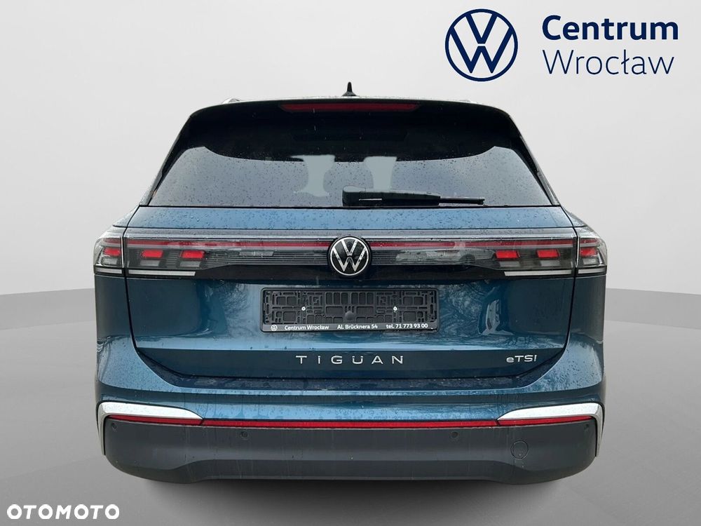 Volkswagen Tiguan - 8
