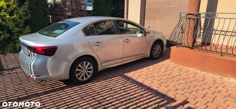 Toyota Avensis 1.8 Active MS - 2