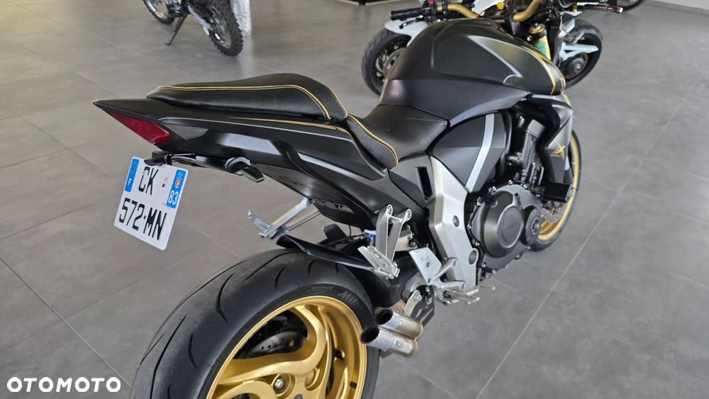 Honda CB - 33