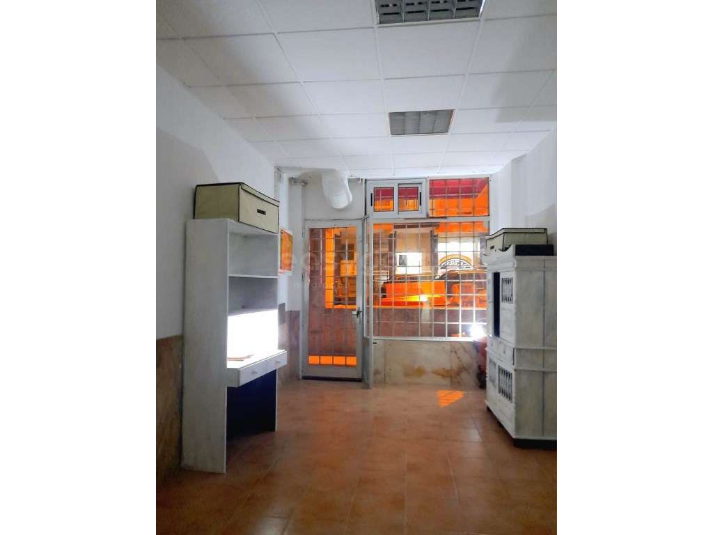 Loja no Centro de Almada - Grande imagem: 4/9