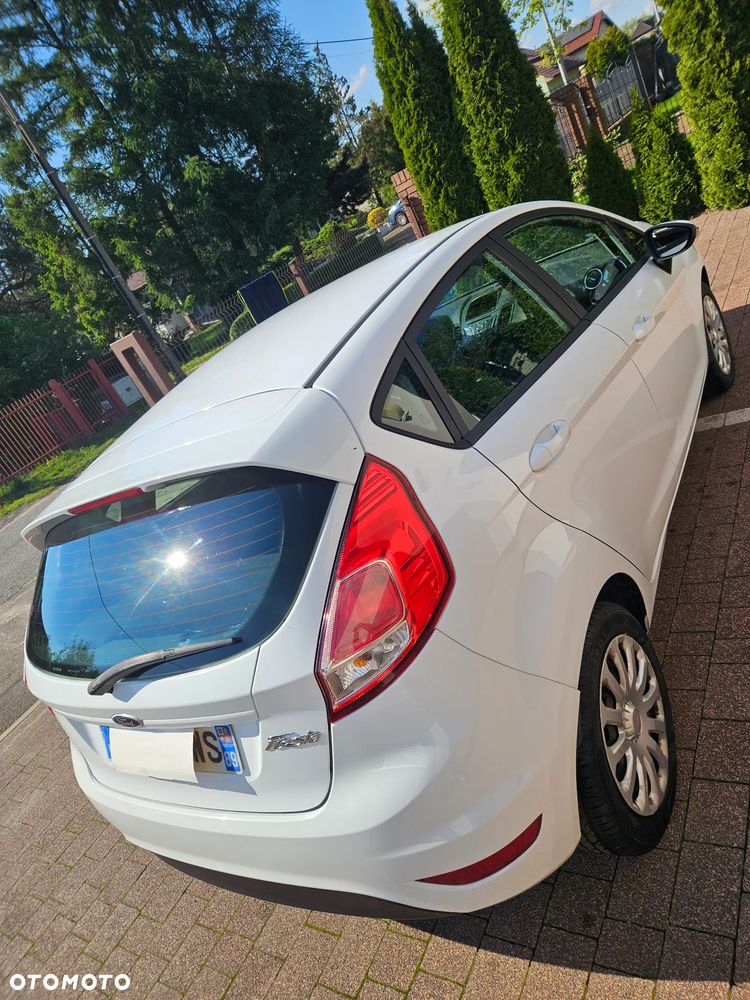 Ford Fiesta - 12