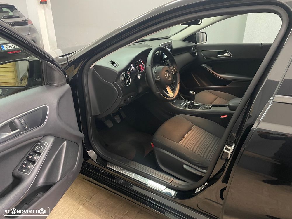 Mercedes-Benz A 180 d Activity Edition - 7