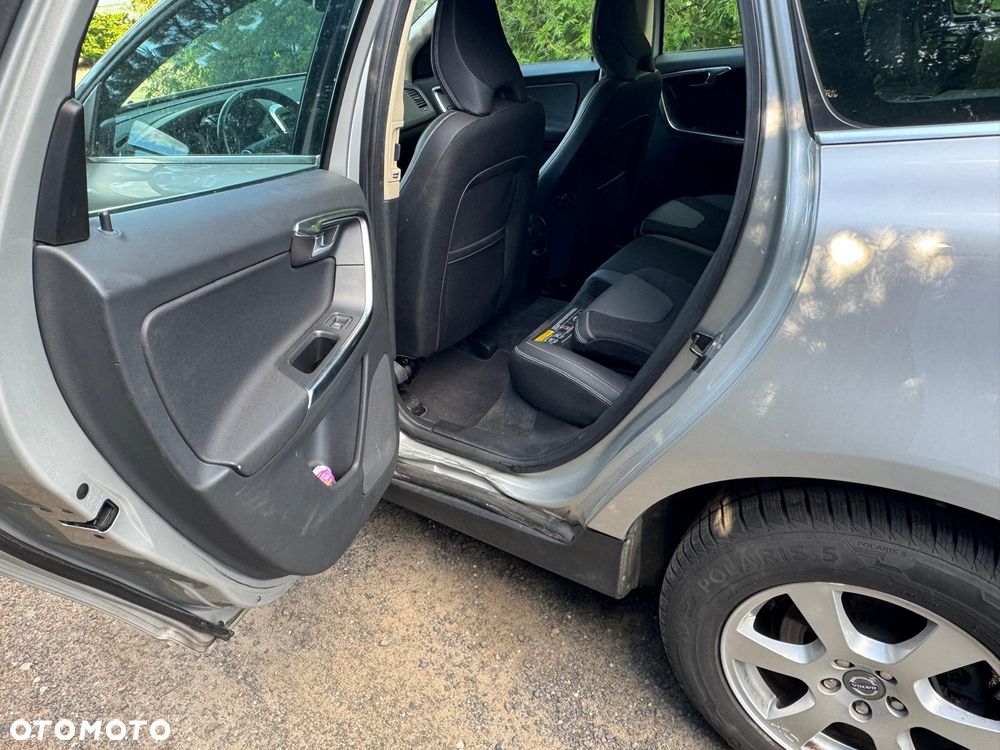 Volvo XC 60 T5 Powershift Momentum - 12