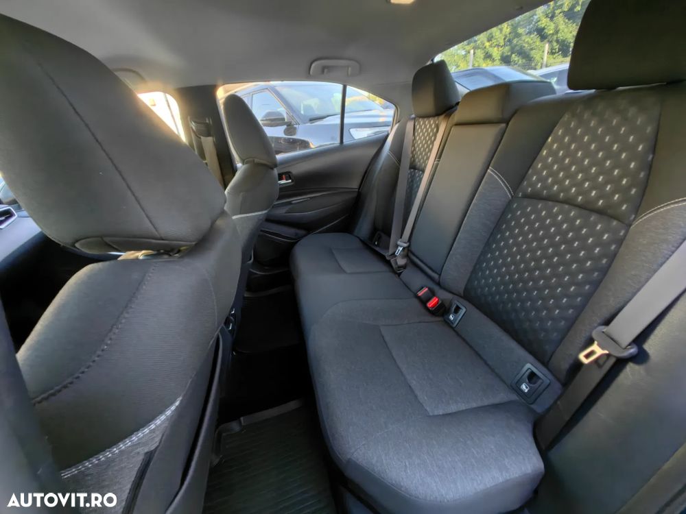 Toyota Corolla 1.8 HSD Dynamic - 9