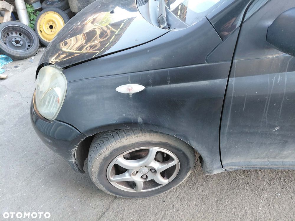 części TOYOTA YARIS I 3 drzwi  1.0 benzyna 1999r hatchback BŁOTNIK przód prawy lewy - 2