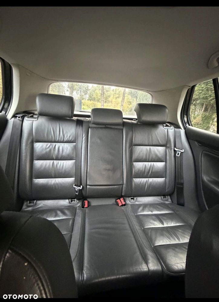 Volkswagen Golf - 11