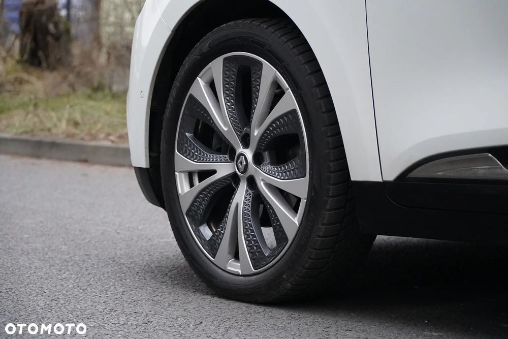 Renault Grand Scenic - 22