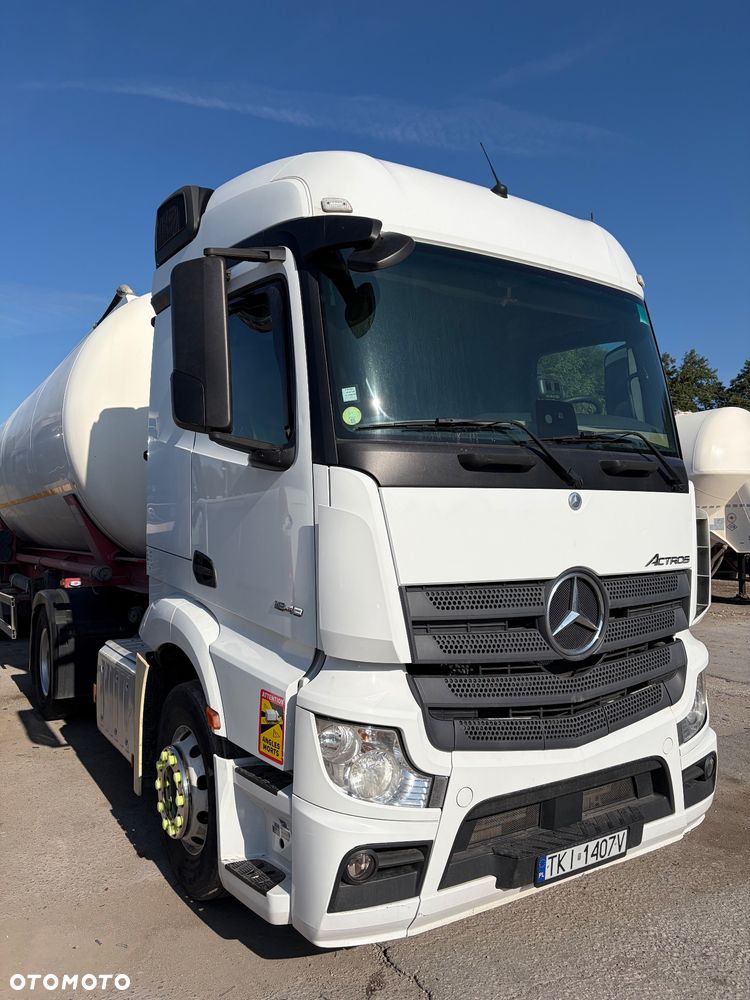 Mercedes-Benz Actros - 2