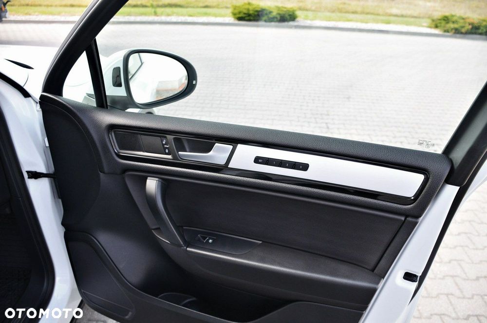 Volkswagen Touareg - 31