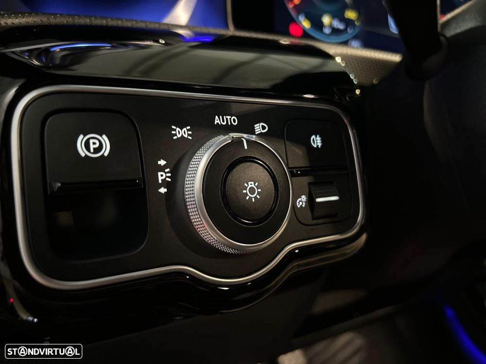 Mercedes-Benz CLA 200 d Shooting Brake AMG Line Aut. - 52