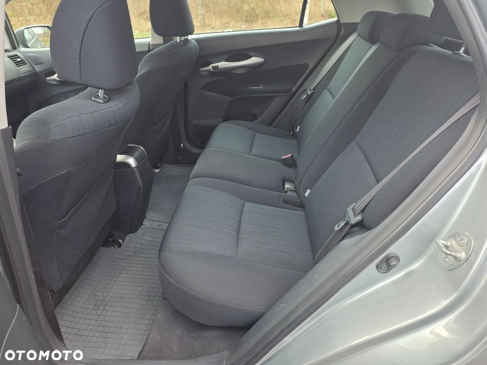 Toyota Auris 2.0 D-4D - 13