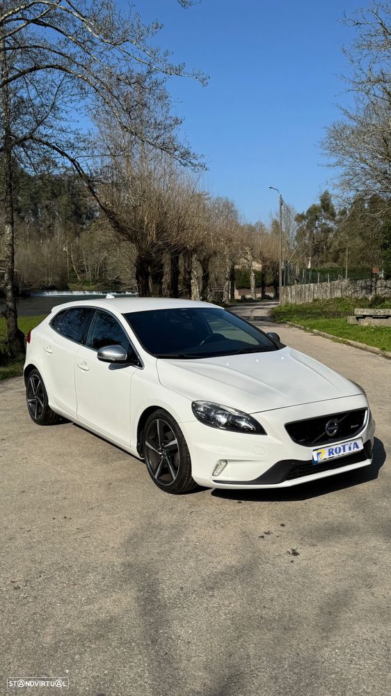 Volvo V40 1.6 D2 R-Design - 2