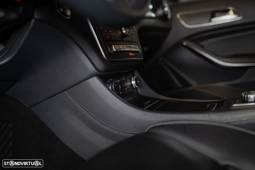 Mercedes-Benz GLA 200 - 14