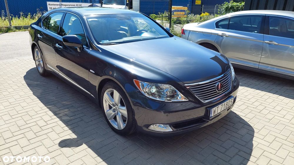 Lexus LS 460 Prestige - 37