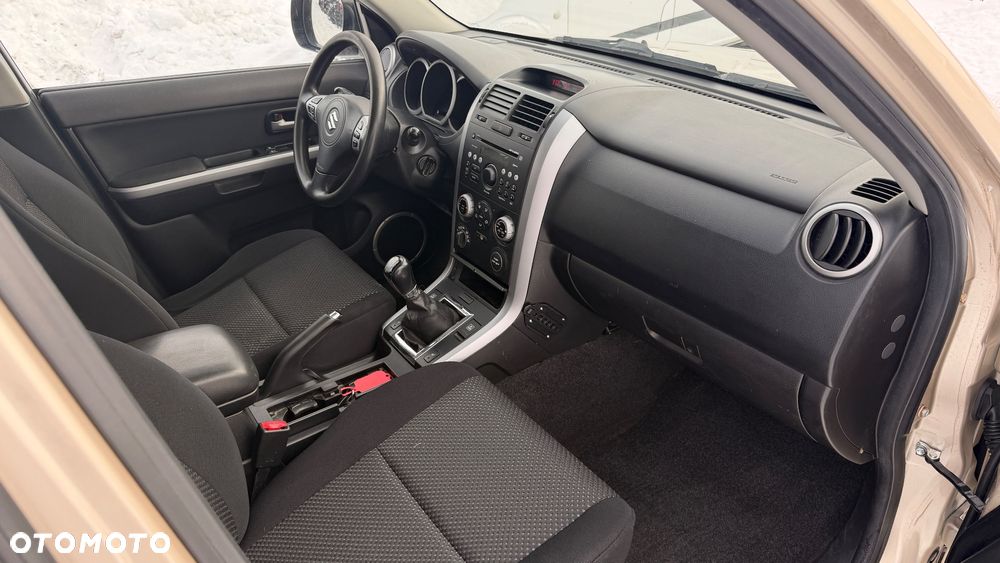 Suzuki Grand Vitara 1.9 DDiS Club - 14
