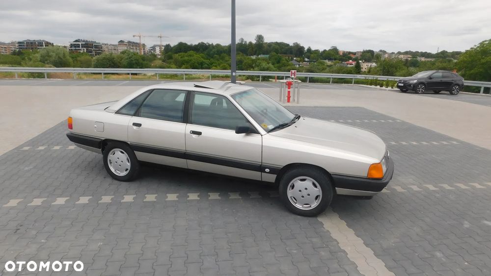 Audi 100 1.8 E - 31