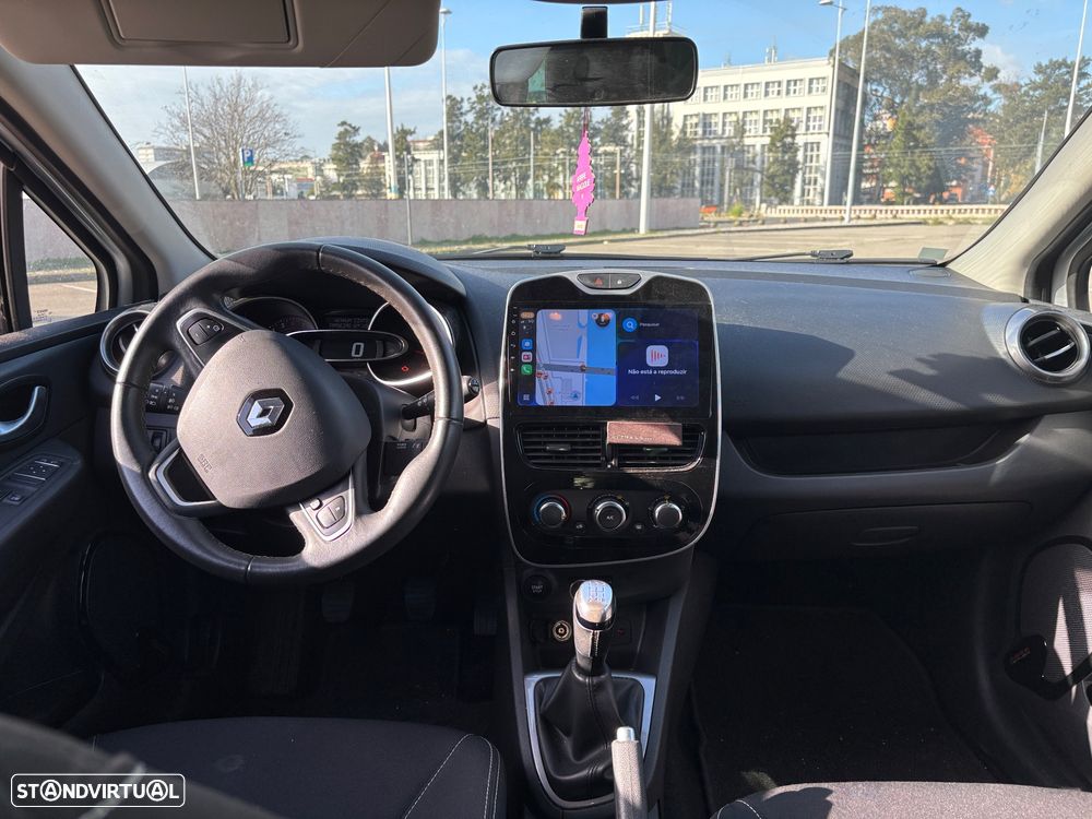 Renault Clio 0.9 TCe Limited Bi-Fuel - 17