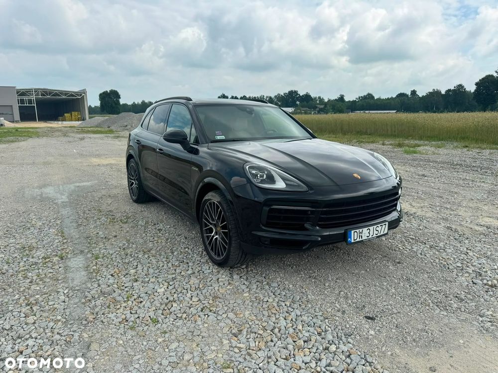 Porsche Cayenne E-Hybrid - 1
