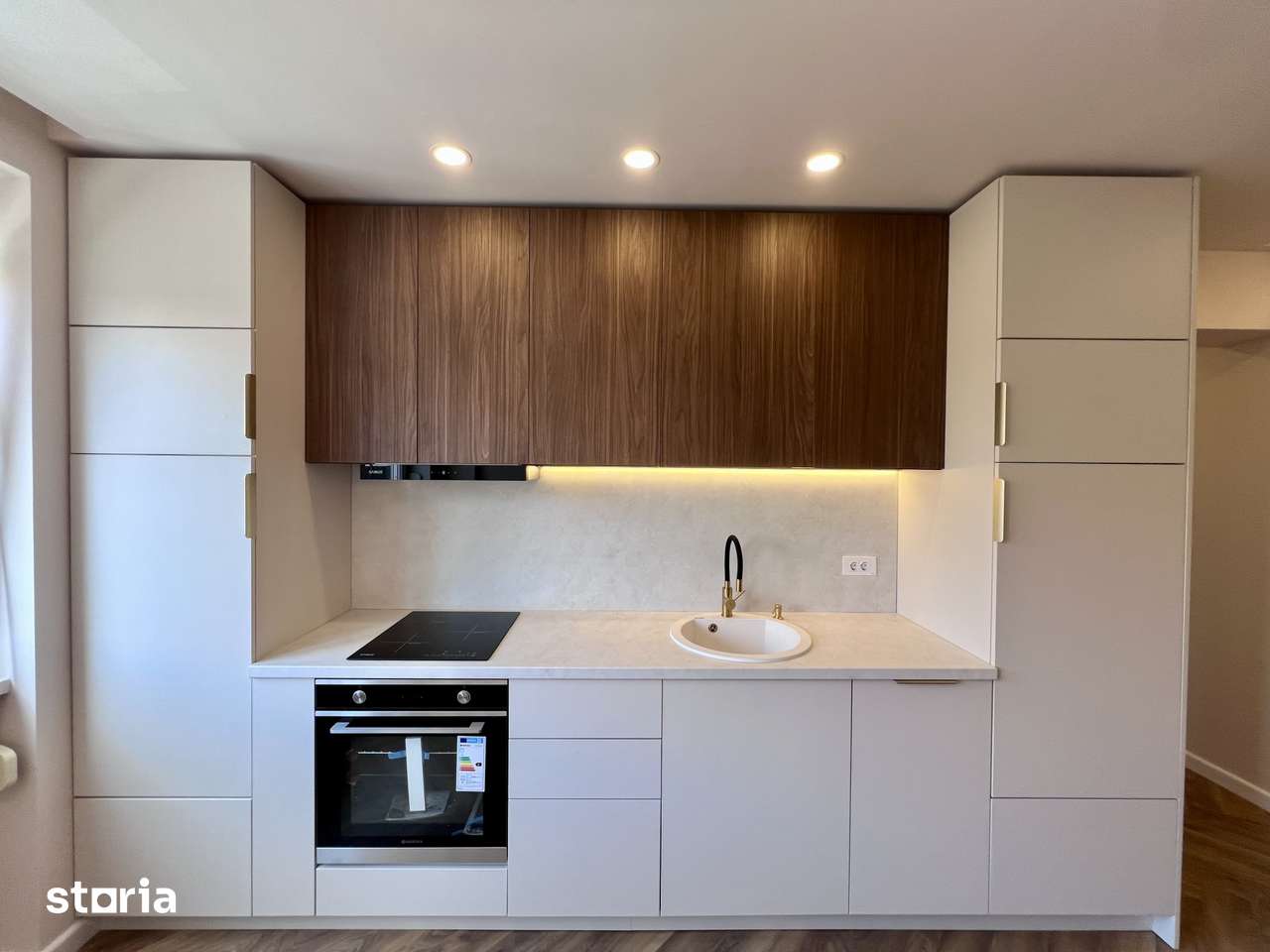 Apartament 3 camere, 52mp utili, etaj 4/7 - Zona Ultracentrala — fotografia 3