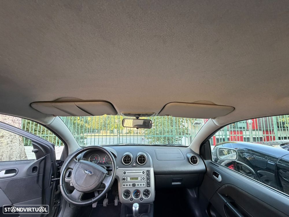 Ford Fiesta - 2