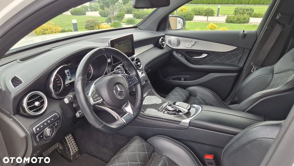 Mercedes-Benz GLC AMG 63 S 4Matic+ AMG Speedshift MCT 9G - 17
