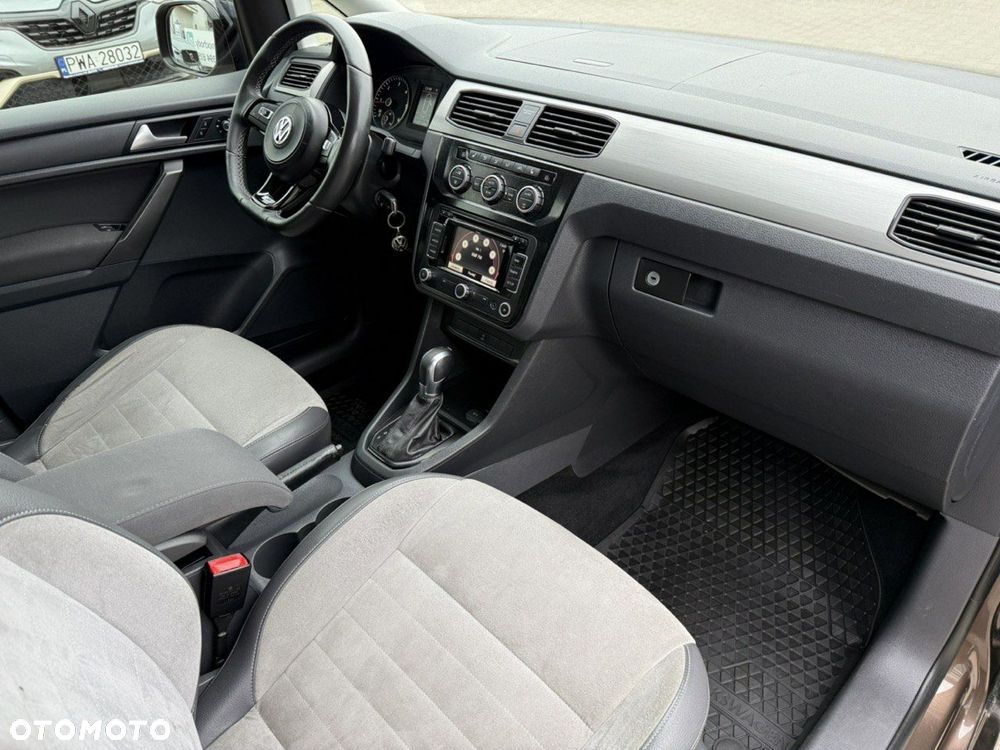 Volkswagen Caddy Highline DSG - 17