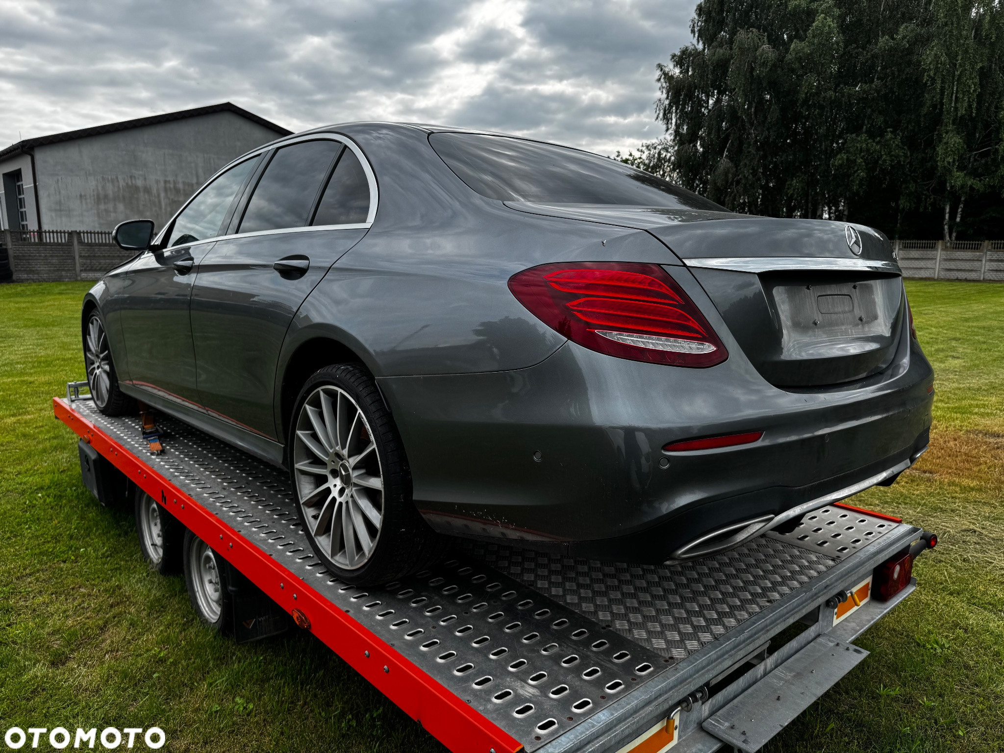 Mercedes-Benz Klasa E 350 d T 9G-TRONIC AMG Line - 2
