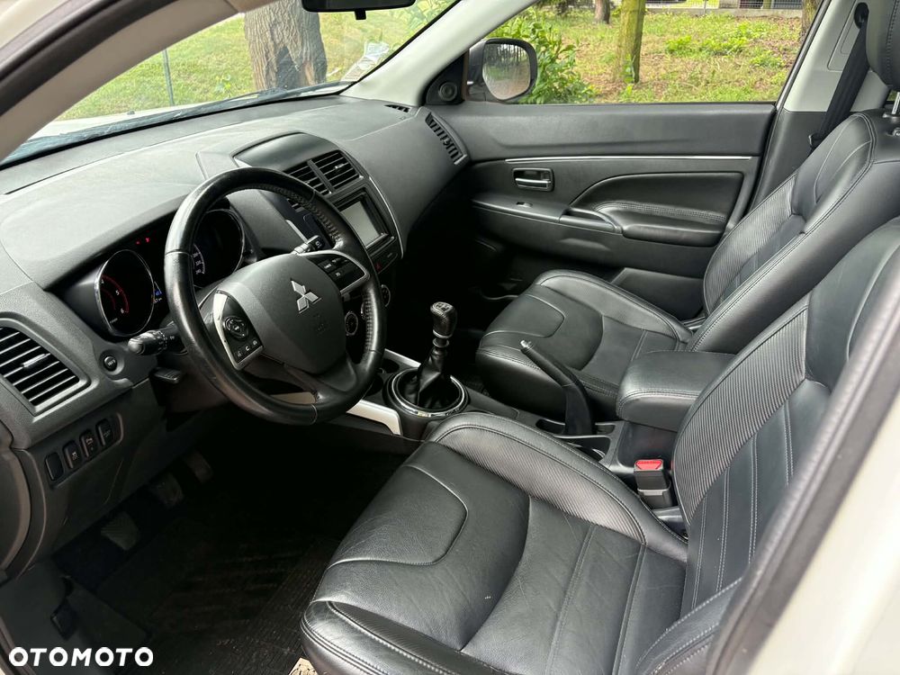 Mitsubishi ASX - 8