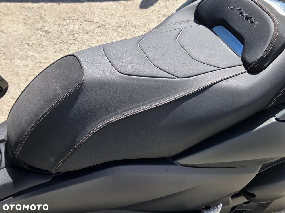 Yamaha X-max - 17