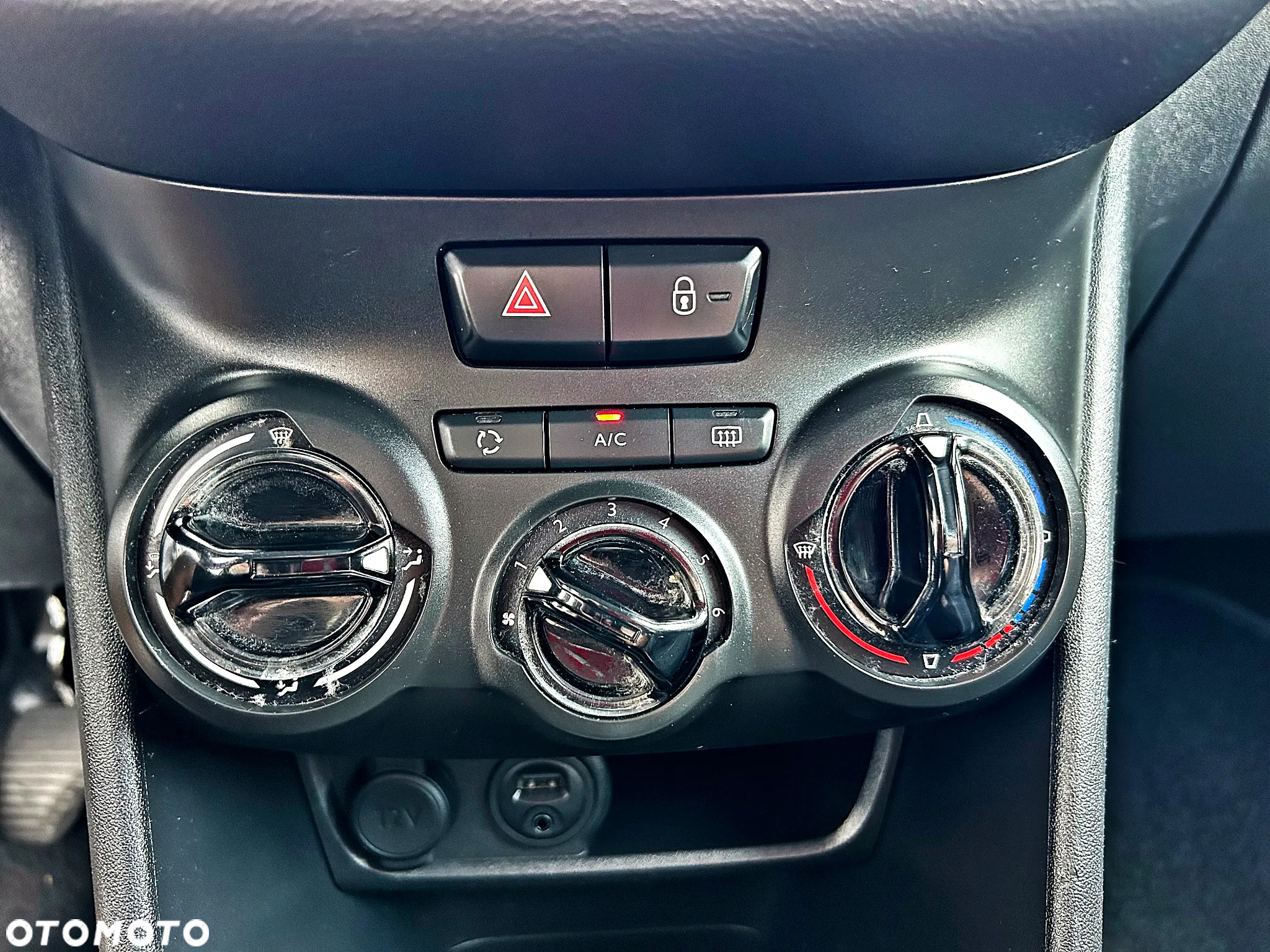 Peugeot 208 e-HDi FAP 92 Stop&Start Style - 32