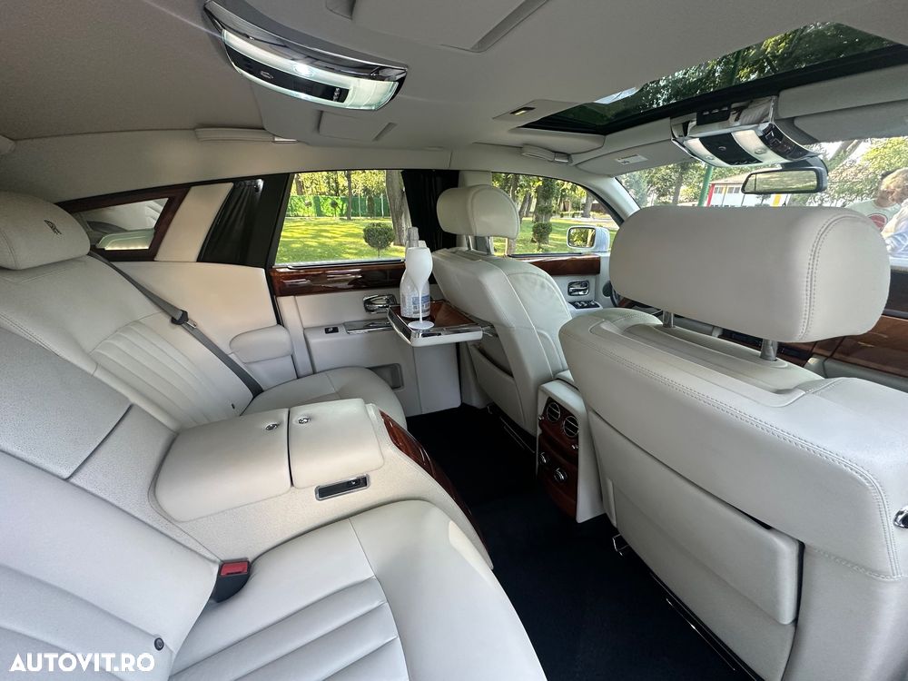 Rolls-Royce Phantom - 32