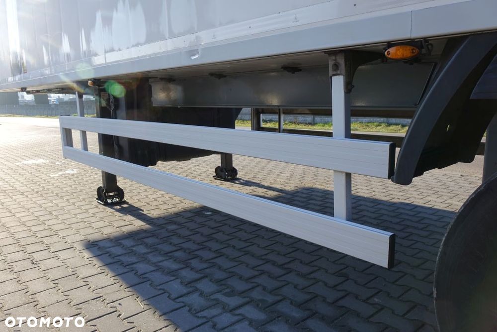 Chereau CHŁODNIA / CARRIER VECTOR / OSIE BPW / OŚ PODNOSZONA / KOSZ I KOŁO ZAPASOWE  / - 23