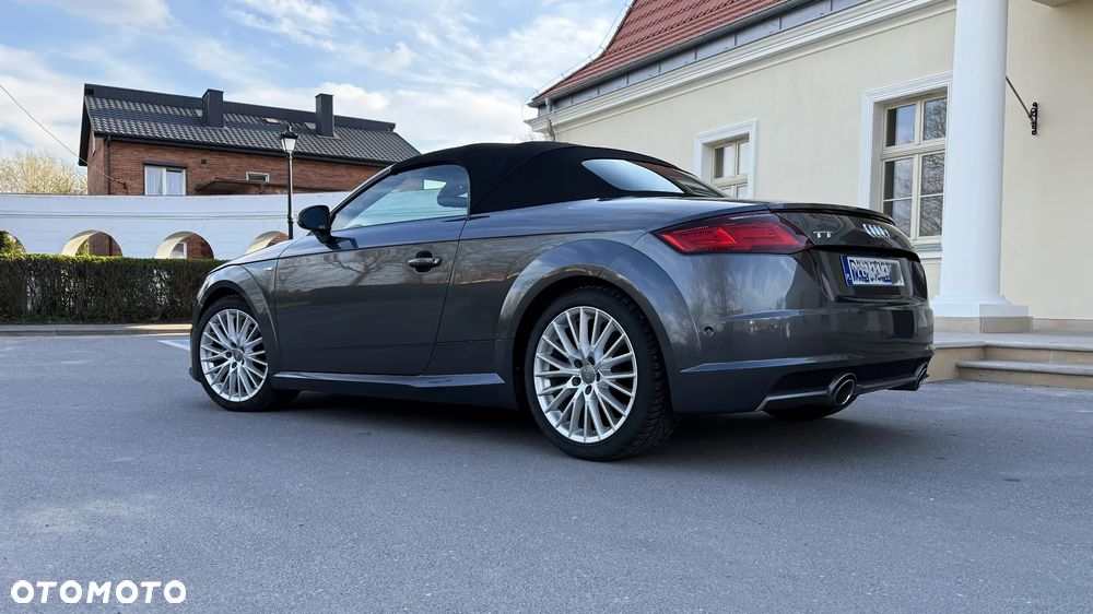 Audi TT Roadster - 4