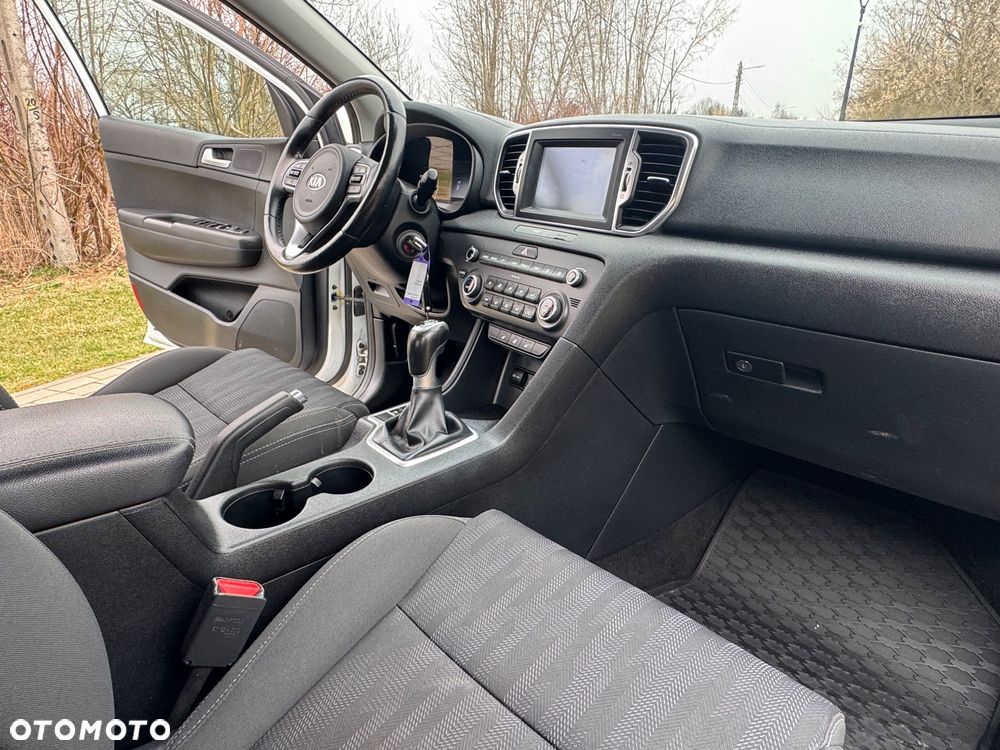 Kia Sportage 1.6 GDI 2WD DREAM-TEAM EDITION - 28