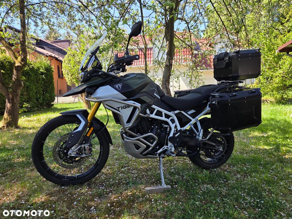 Triumph Tiger - 1