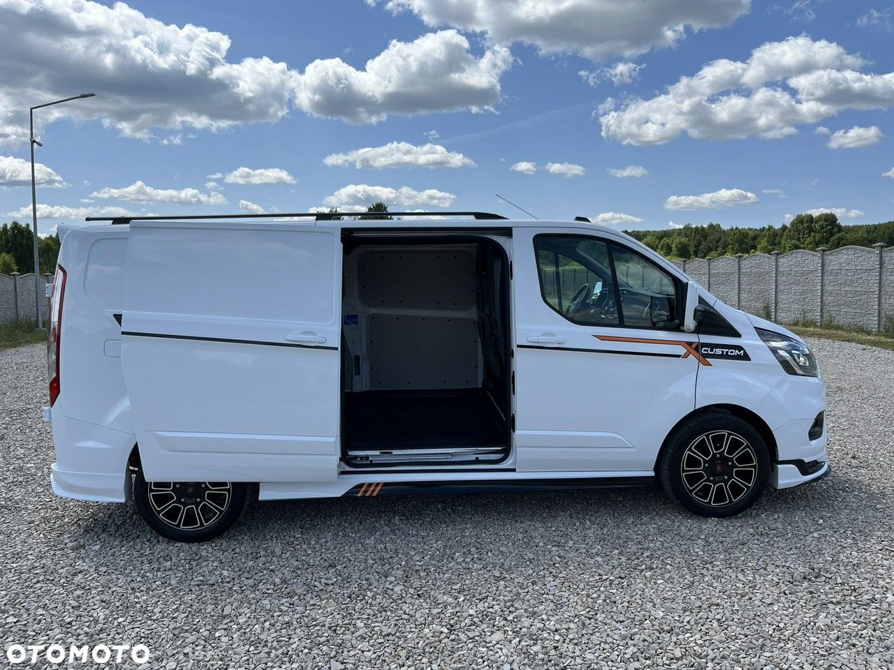 Ford Transit Custom - 13