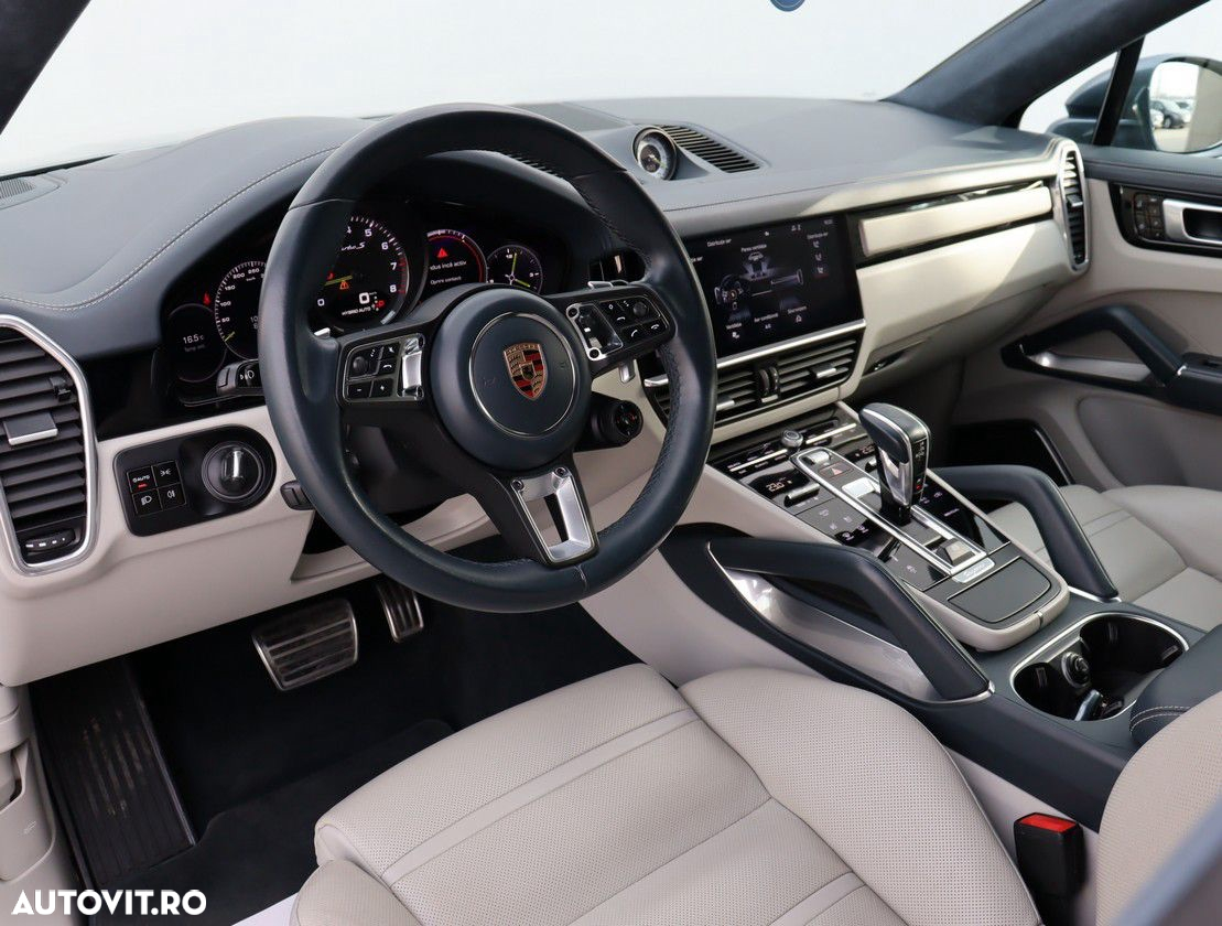 Porsche Cayenne Coupe - 24