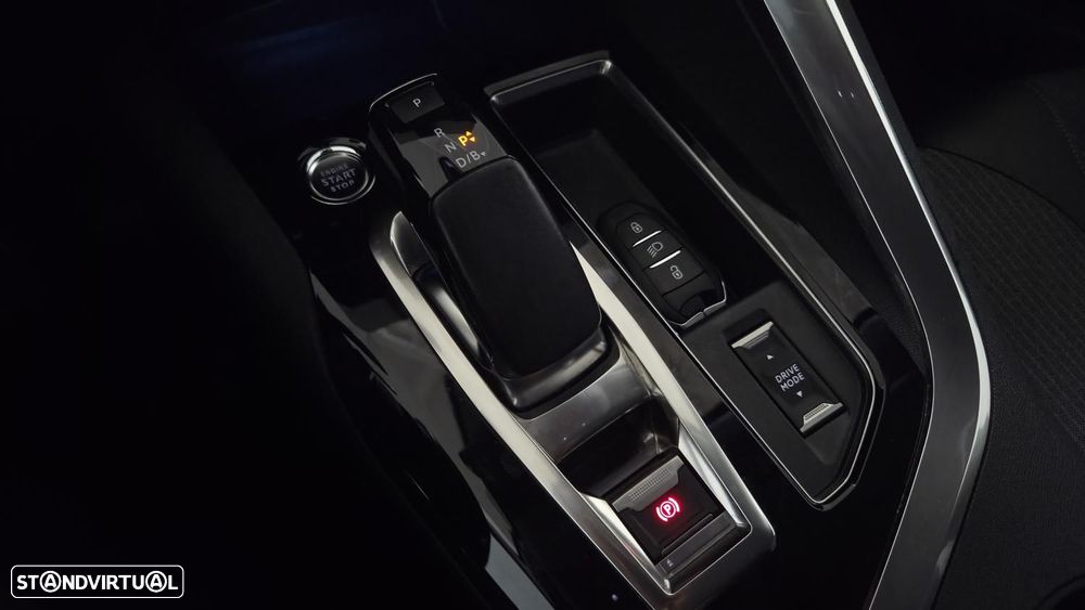 Peugeot 3008 1.6 Hybrid Allure Pack e-EAT8 - 18