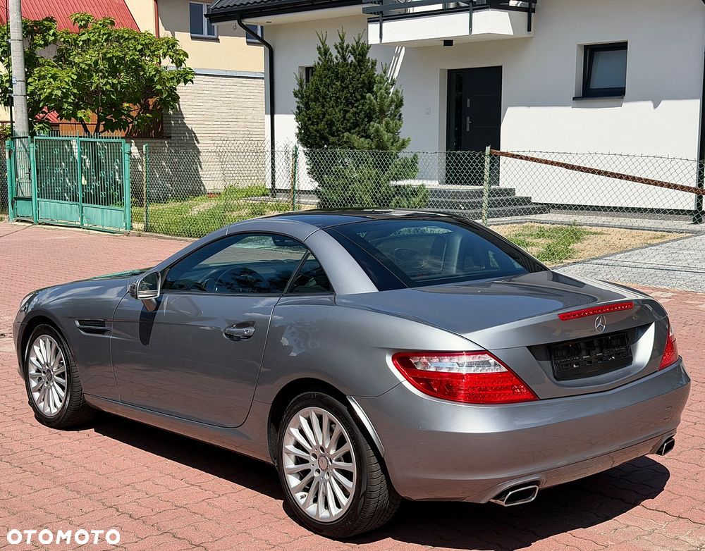 Mercedes-Benz SLK 200 (BlueEFFICIENCY) 7G-TRONIC - 10