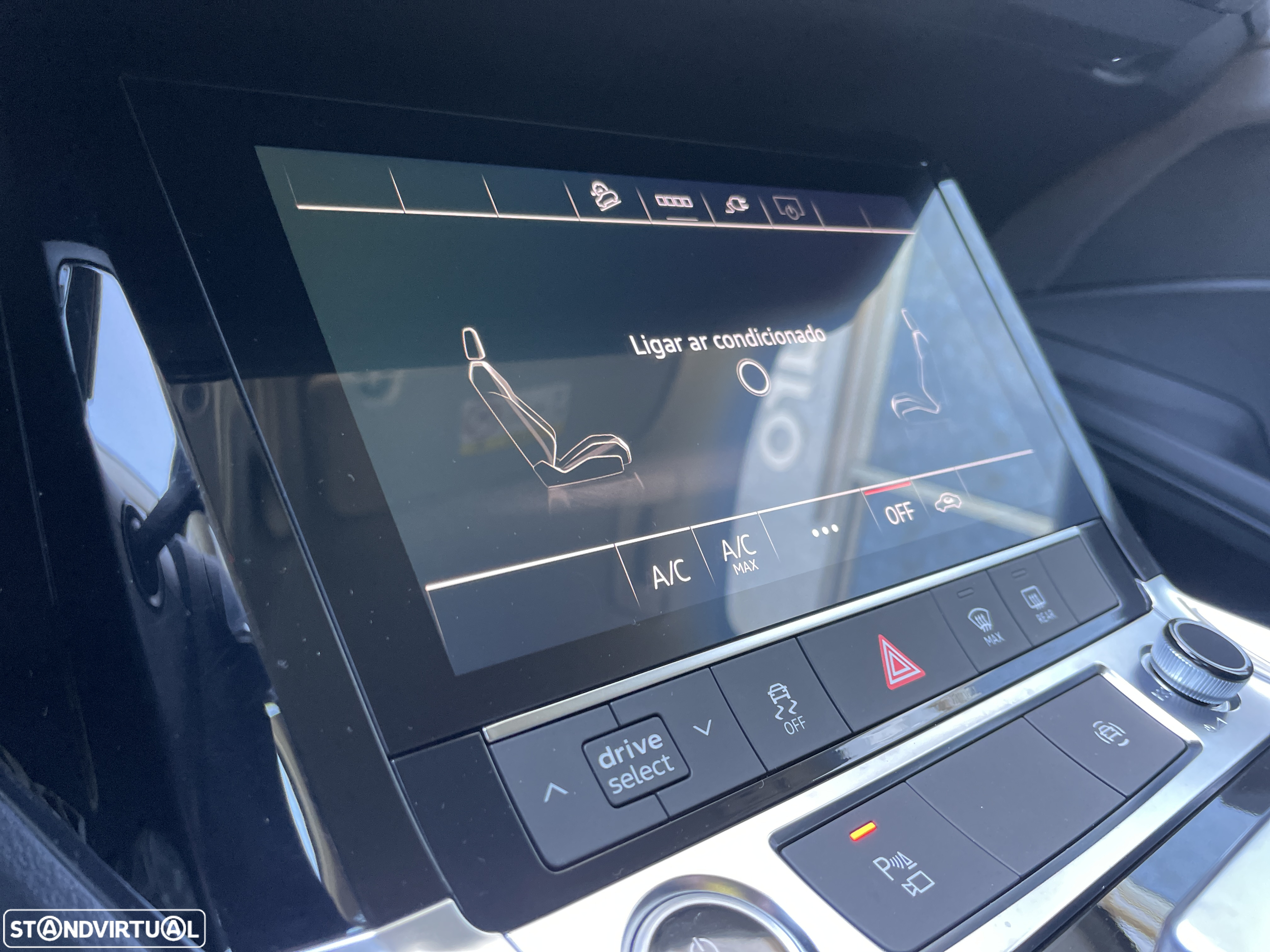 Audi Q8 e-Tron 55 quattro Advanced - 25
