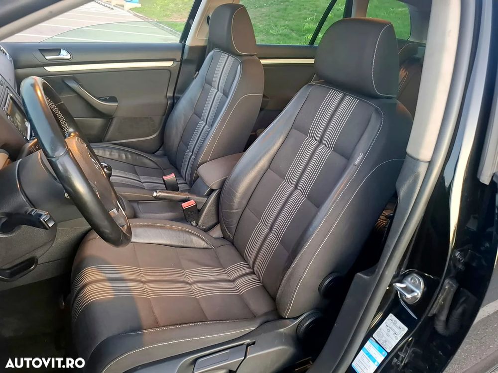 Volkswagen Golf 2.0 TDI DPF MATCH - 12