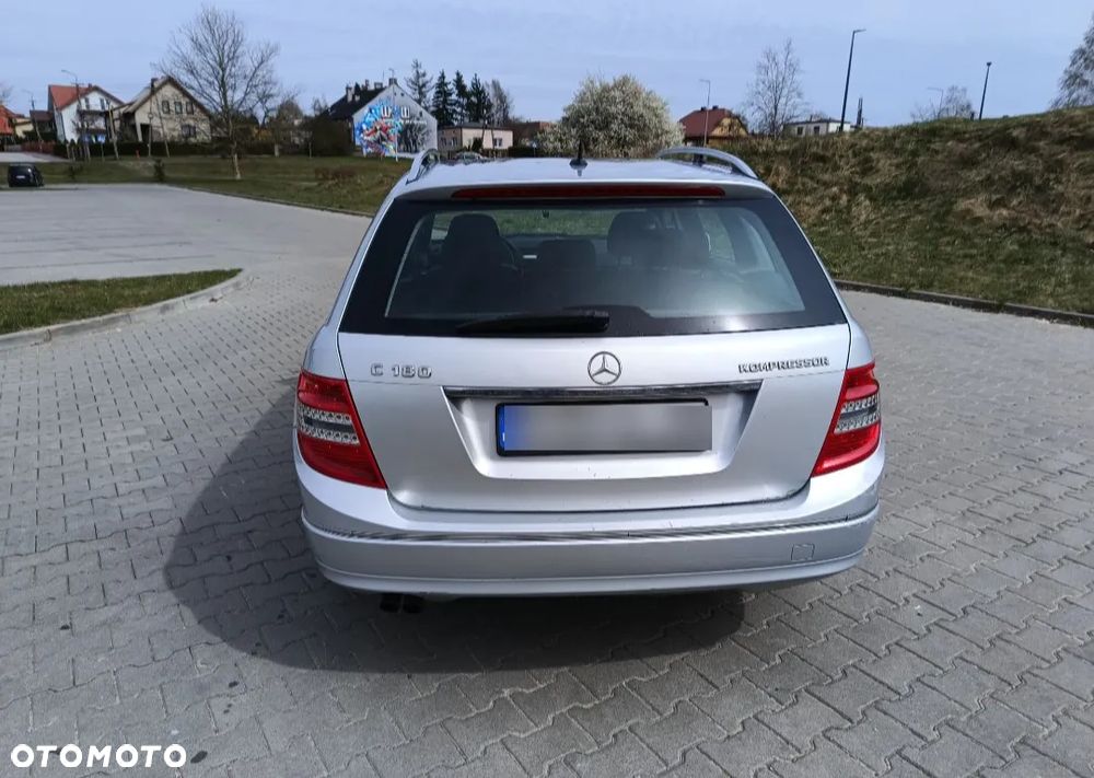 Mercedes-Benz Klasa C 180 K BlueEff Elegance - 4