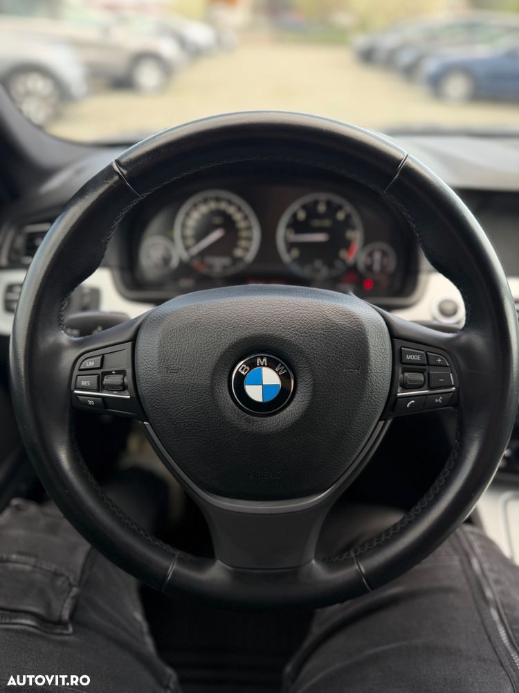 BMW Seria 5 520d Aut. - 10