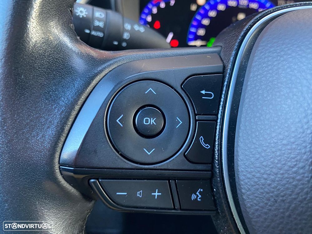 Toyota Corolla Touring Sports 1.8 Hybrid Comfort+P.Sport - 10