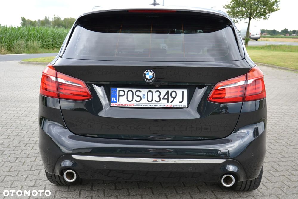 BMW Seria 2 218d - 12