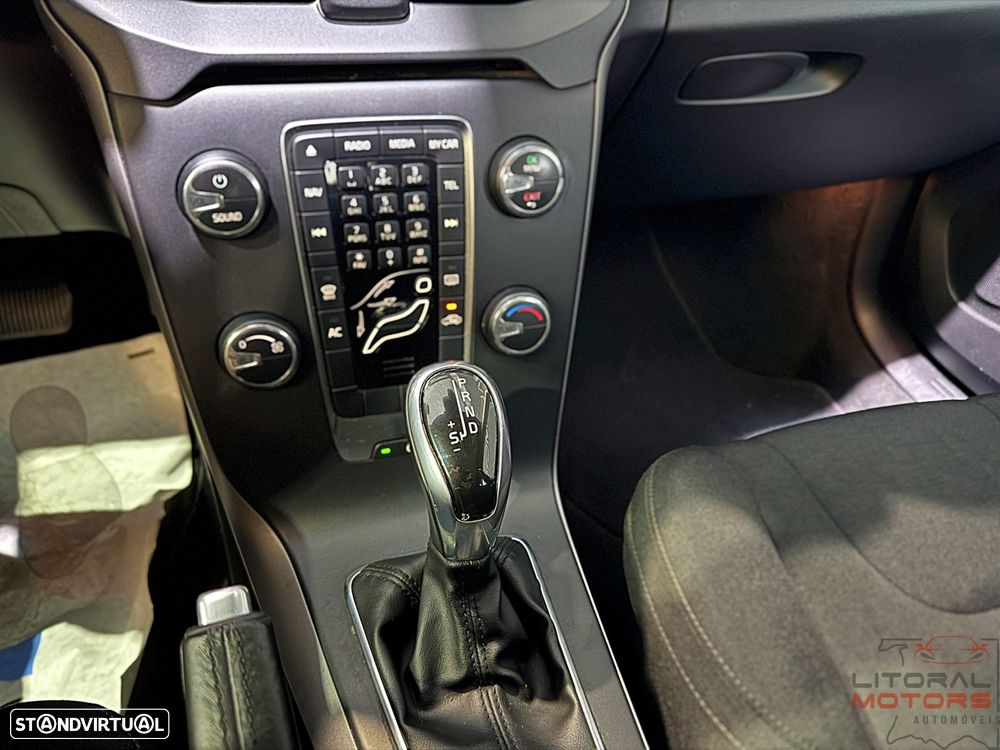 Volvo V40 1.6 D2 Momentum Powershift Eco - 27