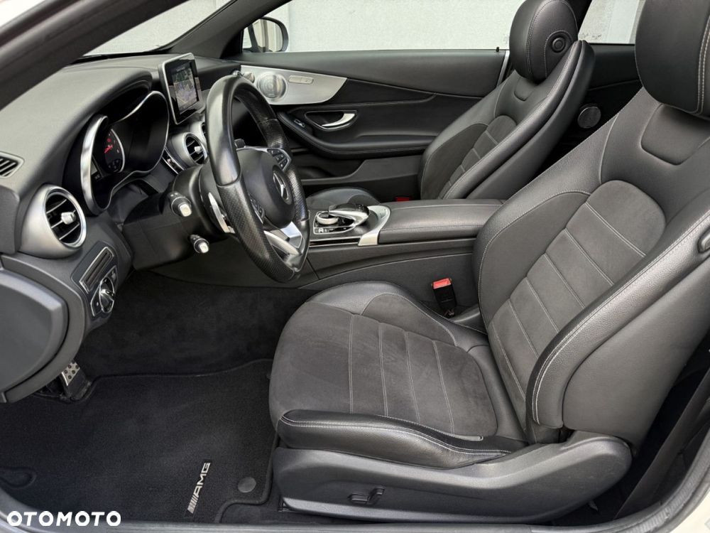 Mercedes-Benz Klasa C 300 7G-TRONIC - 16