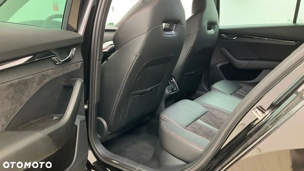 Skoda Octavia 2.0 TSI RS DSG - 6