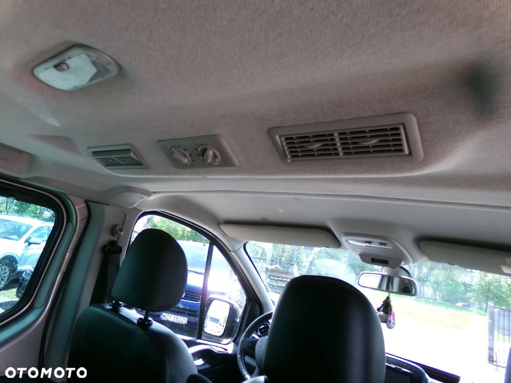 Opel Vivaro - 8